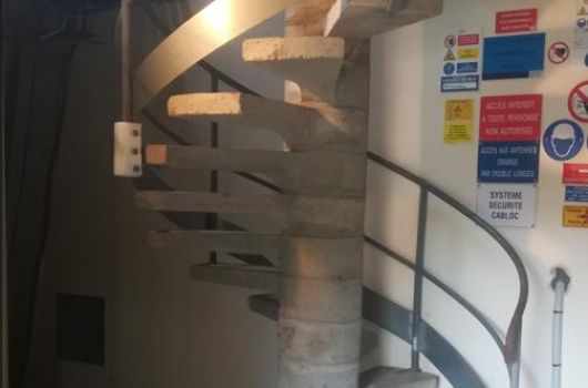 Escalier dans cuve